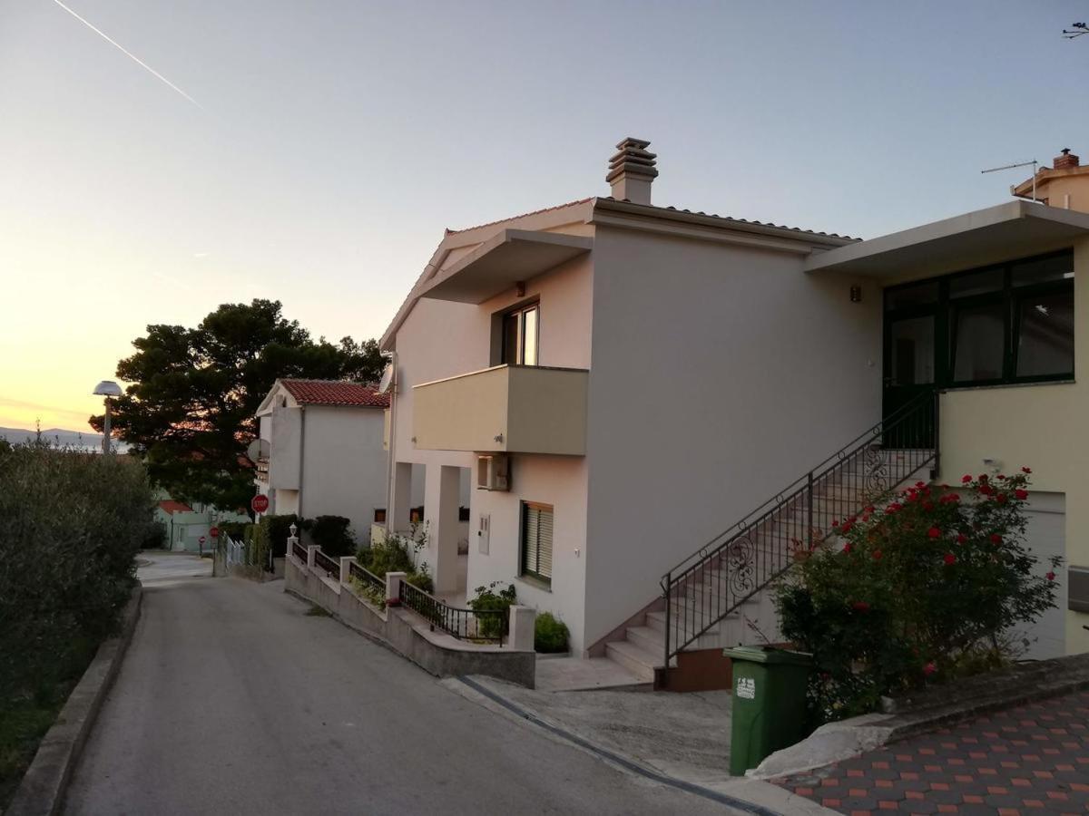 Apartments Sanja Baska Voda Bagian luar foto